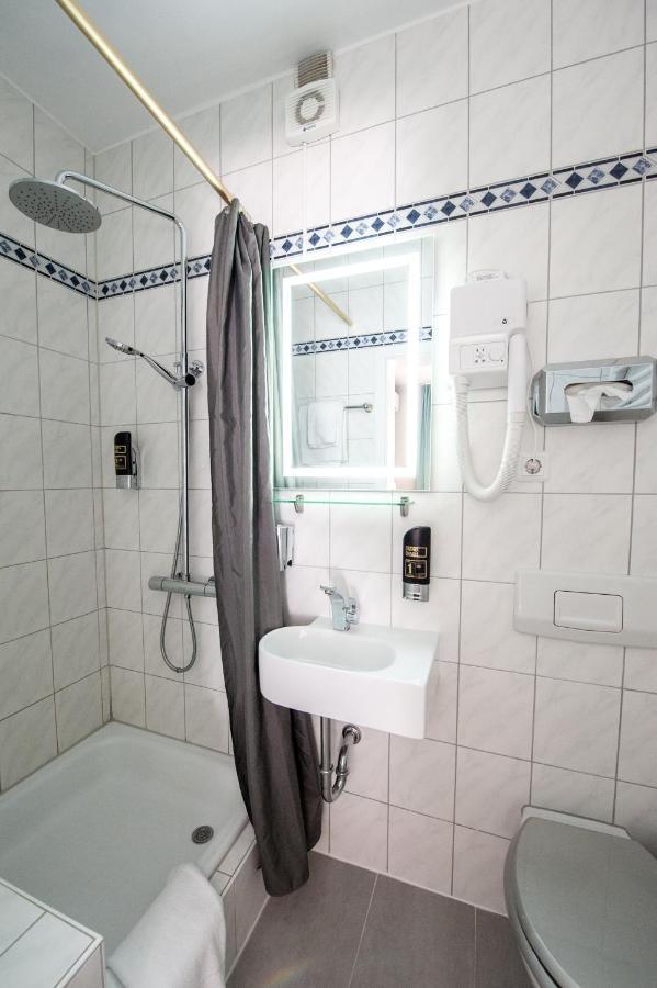 Hotel Bluechertal Bacharach Buitenkant foto