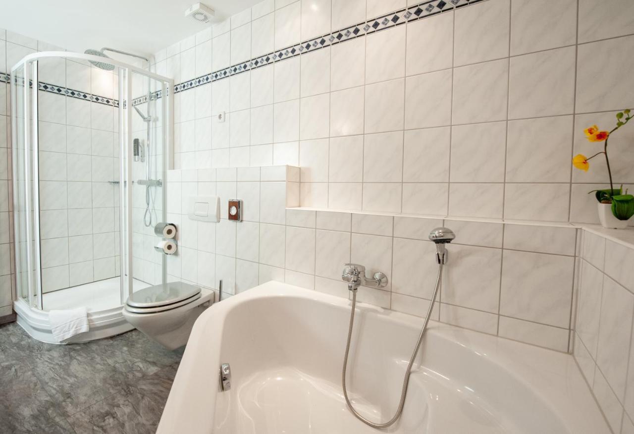 Hotel Bluechertal Bacharach Buitenkant foto